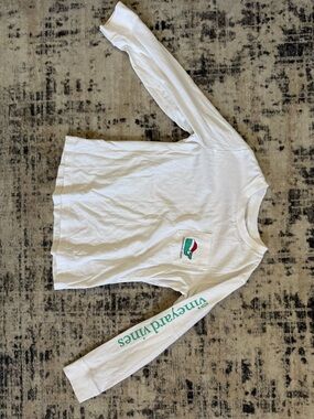 Vineyard Vines White Long-Sleeve Tee with Green Sleeve Logo